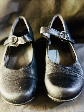 Black Mary Jane Leather Flats with Buckle Strap